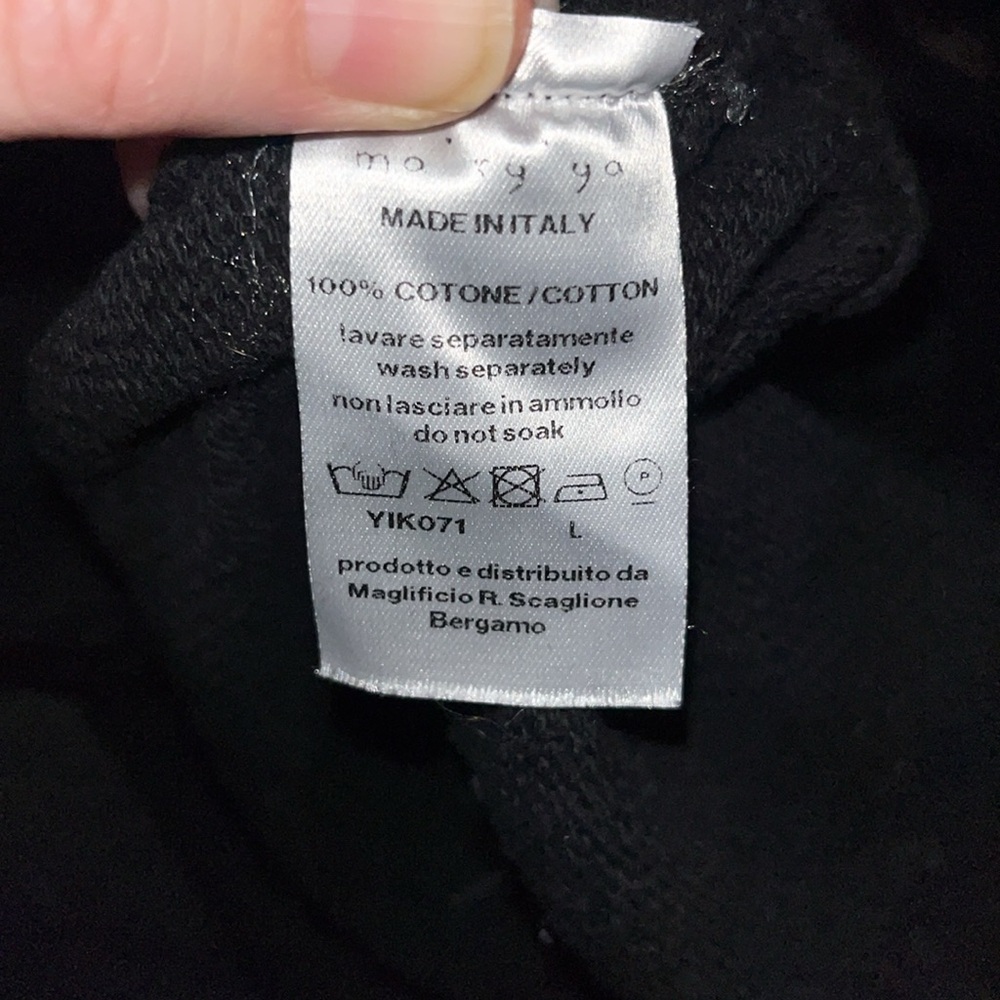 MA'RY'YA Cardigan Scollo A V Neck Sweater in Black. - Picture 8 of 8